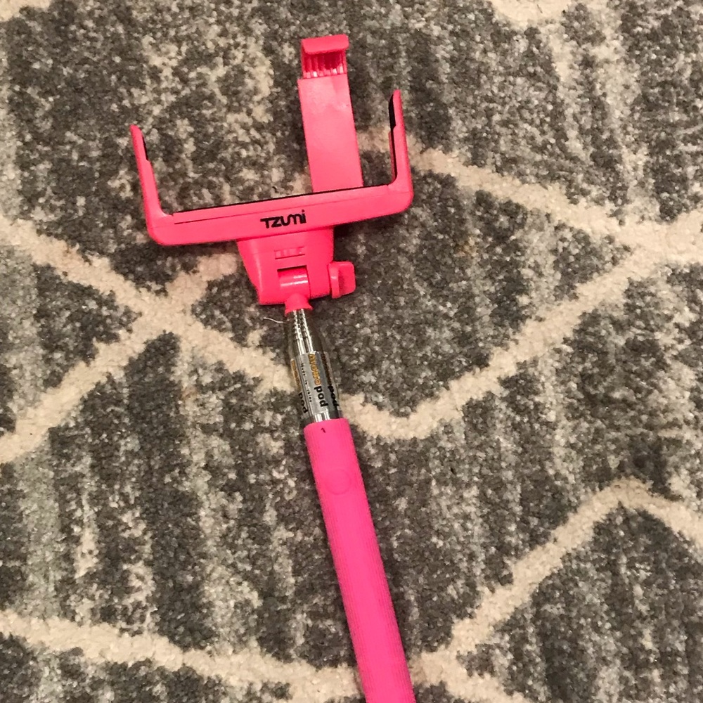 Tzumi pink selfie stick